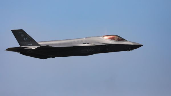 Истребитель-бомбардировщик F-35