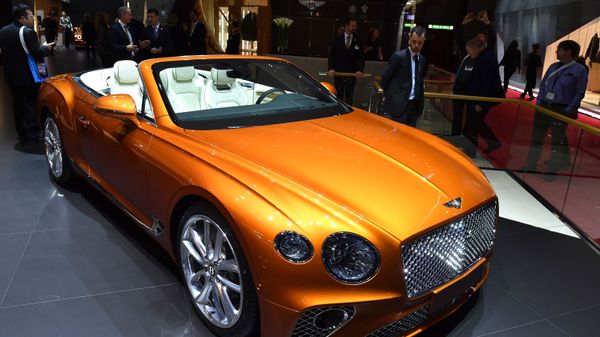 Автомобиль Bentley Continental GT Convertible