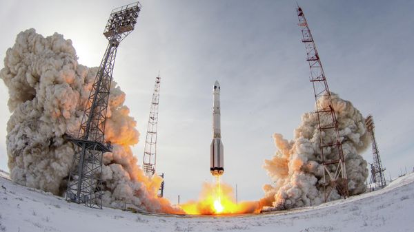 Пуск ракеты-носителя Протон-М со спутником наблюдения Электро-Л с космодрома Байконур