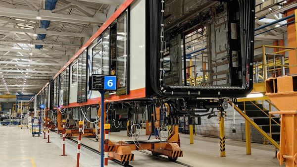 Метровагонмаш. Сборочный цех, пост 6, пробой электрики