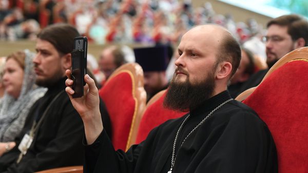 Священнослужитель на VIII Общецерковном съезде по социальному служению