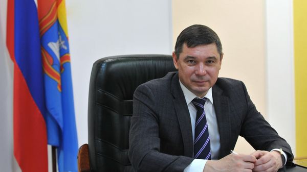 Временно исполняющий обязанности главы Тамбовской области Евгений Первышов в своем рабочем кабинете в здании правительства Тамбовской области