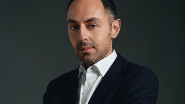 Александр Хенкин