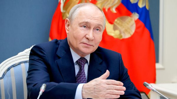 Президент Владимир Путин встретился с участниками форума Деловая Россия