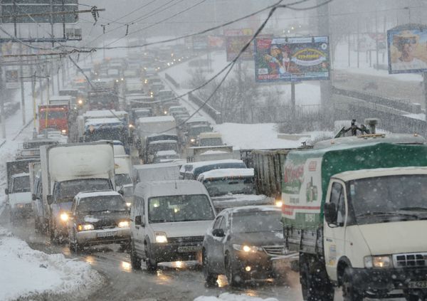 Последствия снегопада в Москве Последствия снегопада в Москве