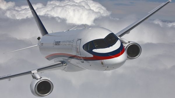 %Superjet 100