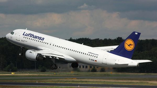 Самолет авиакомпании Lufthansa