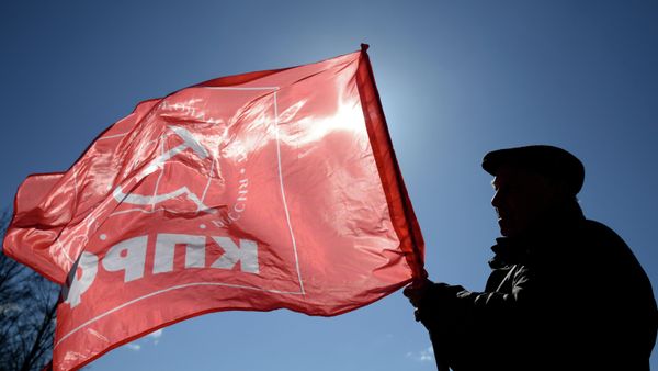 Первомайская демонстрация в Великом Новгороде
