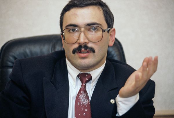 Михаил Ходорковский, председатель Совета директоров Международного финансового объединения Менатеп (1 января 1992 года)