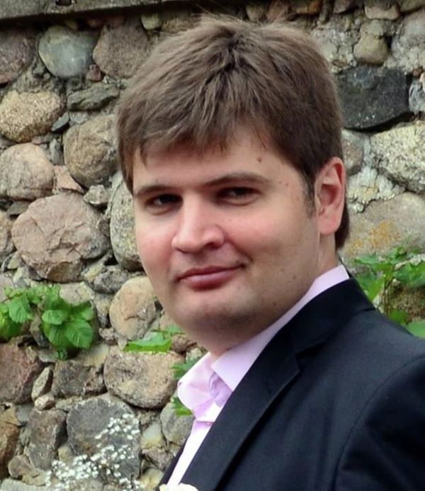 Дмитрий Демиденко