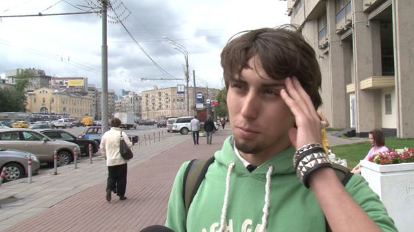 Москвичи рассказали, что думают о повышении цен на сигареты