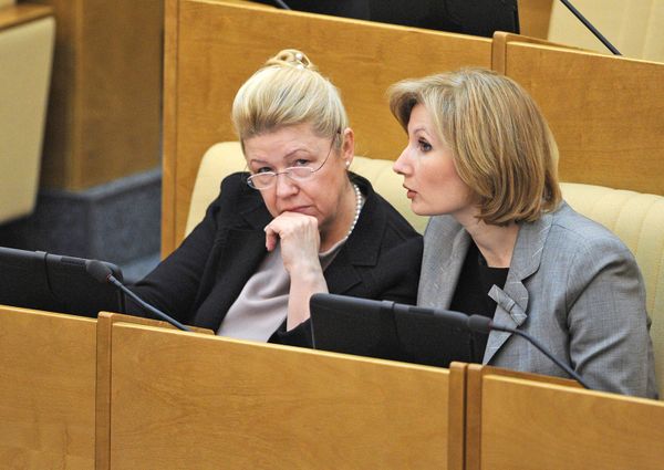 Депутаты Госдумы Елена Мизулина и Ольга Баталина