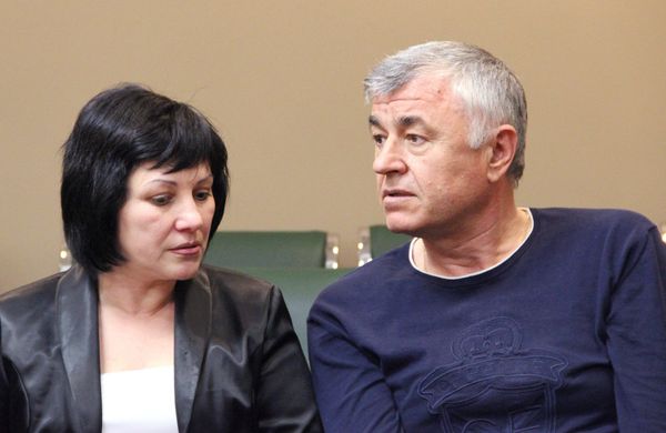 Экс-глава Крымска Владимир Улановский и экс-глава Нижнебаканского сельского поселения Ирина Рябченко