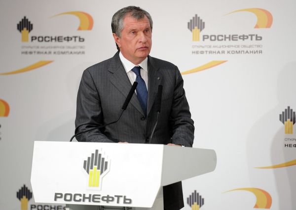 Сечин: Роснефть может работать 20 лет при текущих ресурсах