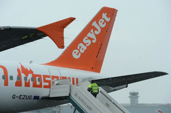 Открытие рейсов авиакомпании easyJet