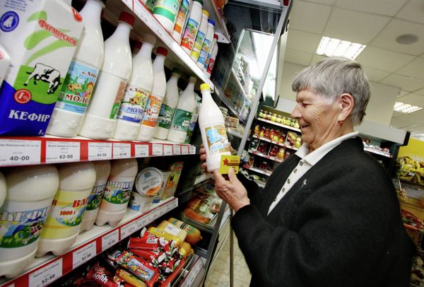 В канун дня Победы во Владивостоке открыт продуктовый магазин Ветеран