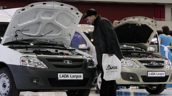 Презентация новой LADA Kalina в Санкт-Петербурге