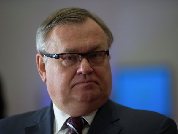 % Президент-председатель правления ВТБ Андрей Костин