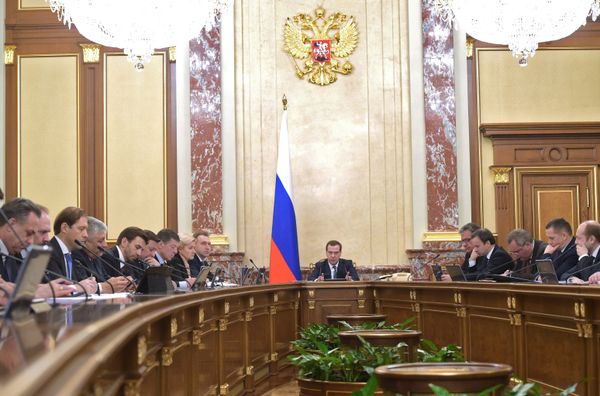 Премьер-министр РФ Д.Медведев провел заседание правительства РФ