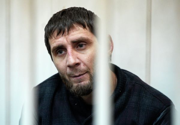 Подозреваемые в убийстве Б.Немцова доставлены в Басманный суд