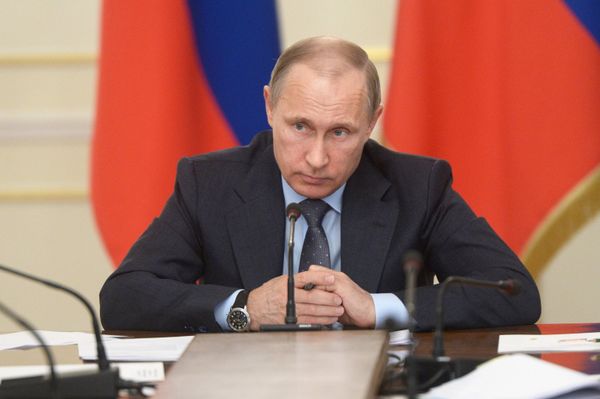 Президент РФ В.Путин провел совещание с членами правительства РФ