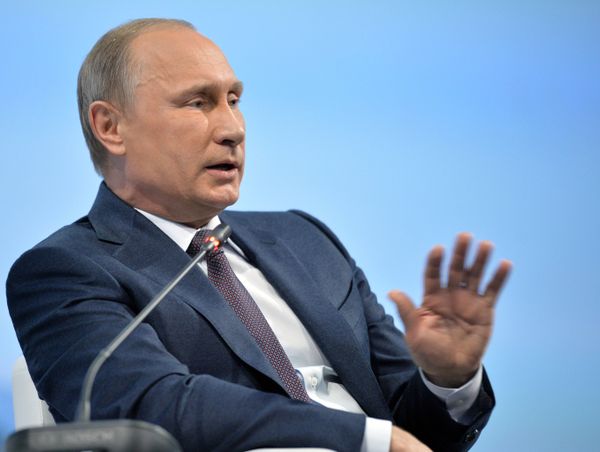 Рабочая поездка президента РФ В.Путина в Санкт-Петербург. День второй