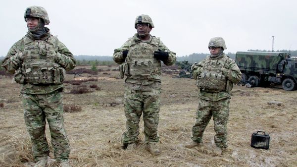 Военнослужащие блока НАТО