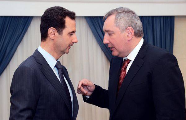 Заместитель председателя правительствап России Дмитрий Рогозин во время встречи с президентом Сирии Башаром Асадом в Дамаске