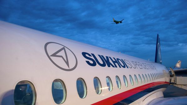 %Самолет Superjet 100. Архивное фото 