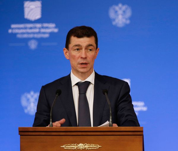 Министр труда и социальной защиты РФ Максим Топилин