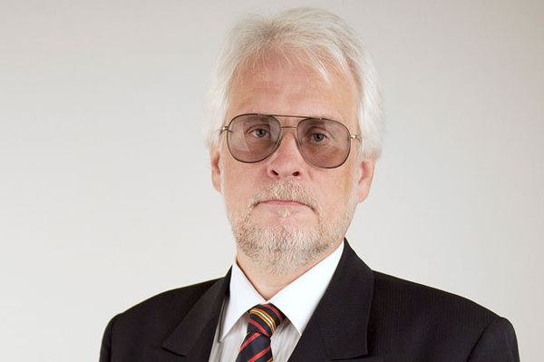 Владимир Тихомиров Владимир Тихомиров