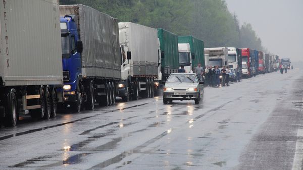 Автомобильная пробка на федеральной трассе