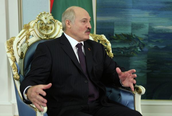 Пезидент Республики Белоруссии Александр Лукашенко Пезидент Республики Белоруссии Александр Лукашенко
