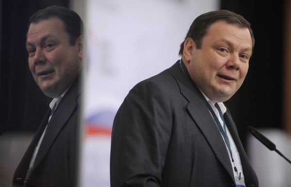 %Михаил Фридман