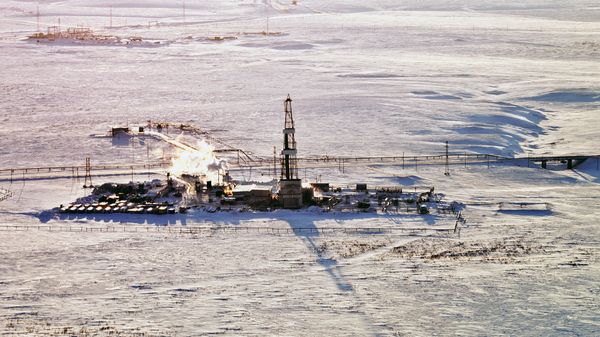 Добыча нефти.