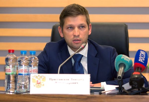 Руководитель Федерального агентства по управлению федеральным имуществом (Росимущество) Дмитрий Пристансков на встрече с коллективом Росимущества