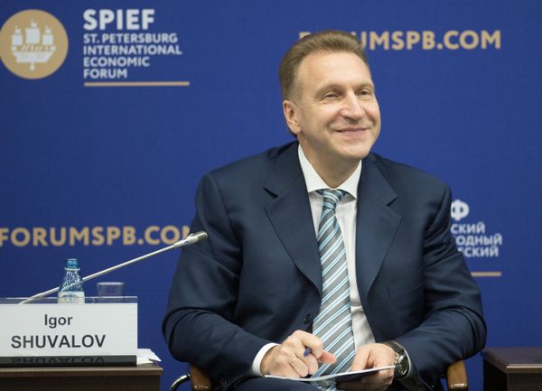 Первый заместитель председателя правительства РФ Игорь Шувалов на Петербургском экономическом форуме Первый заместитель председателя правительства РФ Игорь Шувалов на Петербургском экономическом форуме