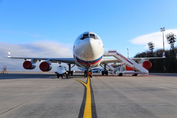 Самолет Ил-96-400 Самолет Ил-96-400