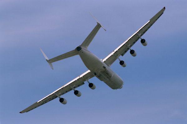 Тяжелый транспортный самолет Ан-225 Мрия (Украина)