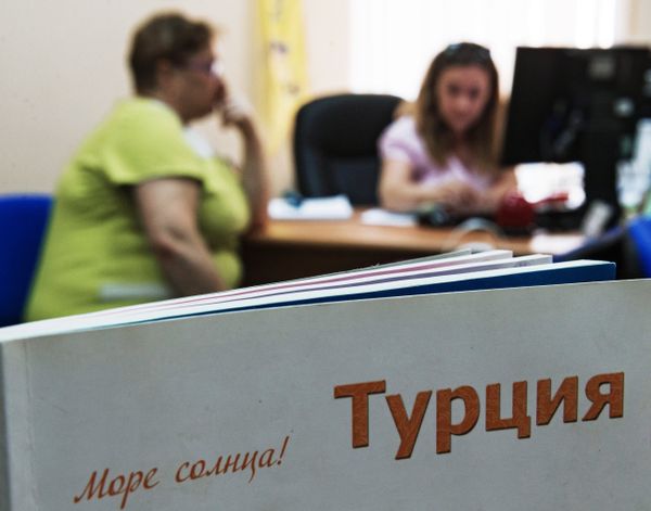 #Продажа туров в Турцию в офисе одной из туристических компаний в Москве. Июль 2016 года