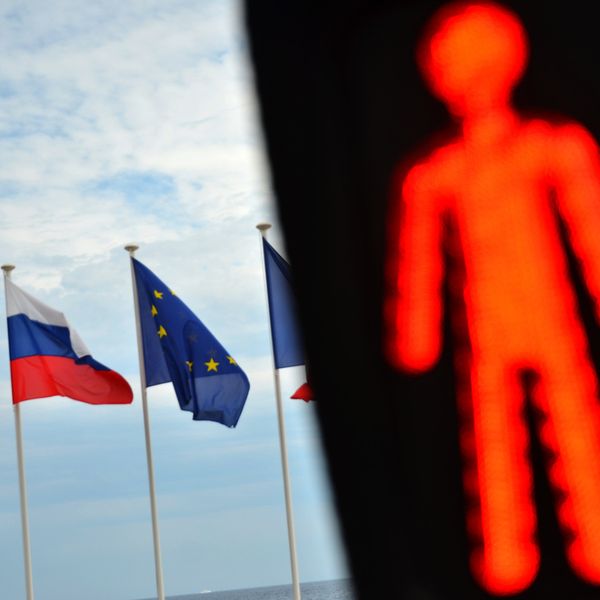 #Флаги России, ЕС и Франции