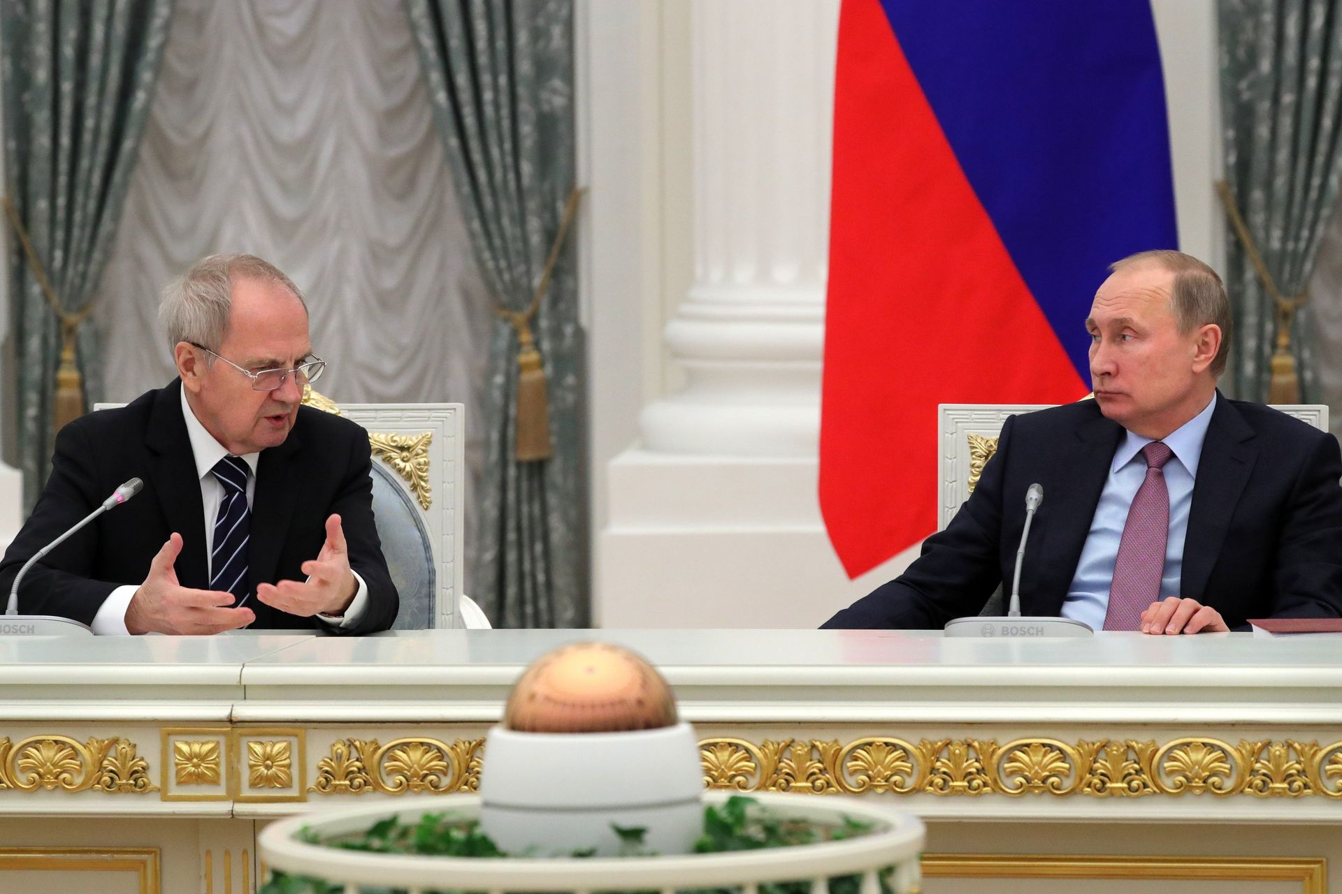 Президент РФ Владимир Путин и председатель Конституционного суда Валерий Зорькин. 6 декабря 2016 - ПРАЙМ, 1920, 29.12.2021