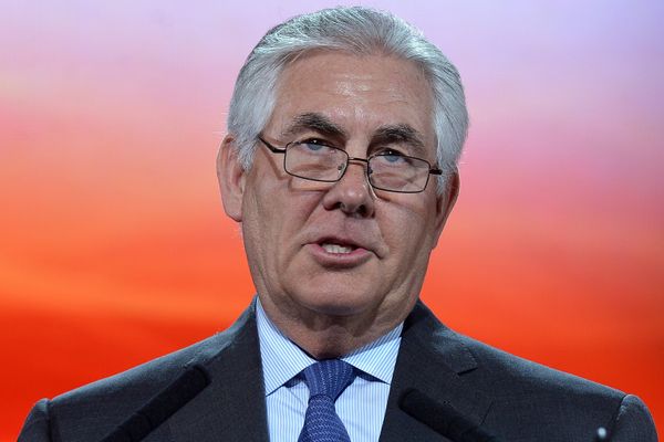 #Председатель совета директоров ExxonMobil  Рекс Тиллерсон