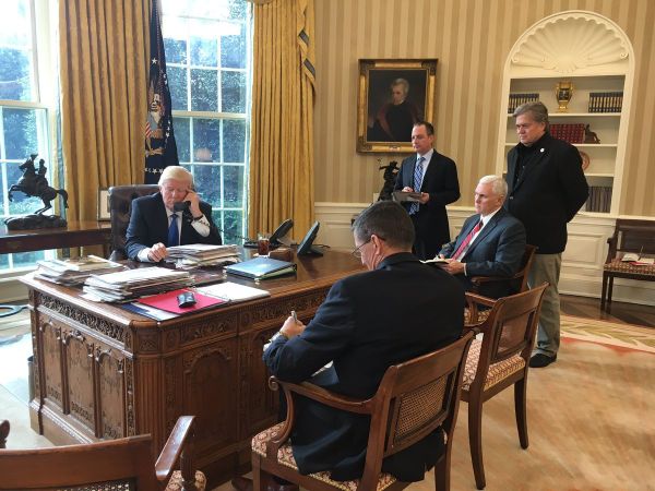 #Дональд Трамп звонит Путину