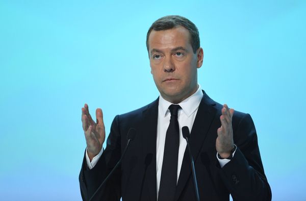 #Премьер-министр РФ Дмитрий Медведев