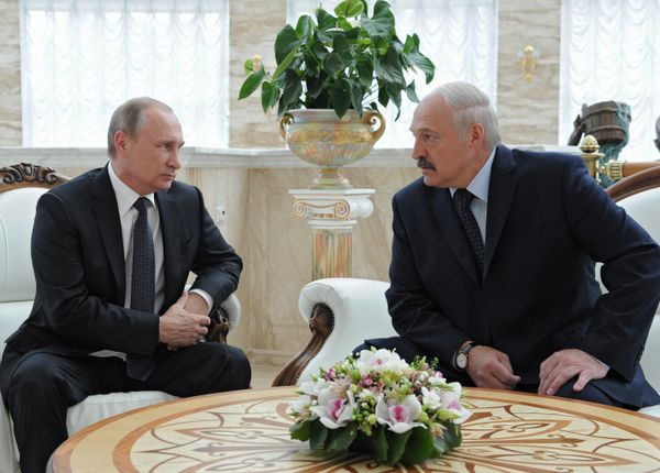 #Президент России Владимир Путин (слева) и президент Белоруссии Александр Лукашенко