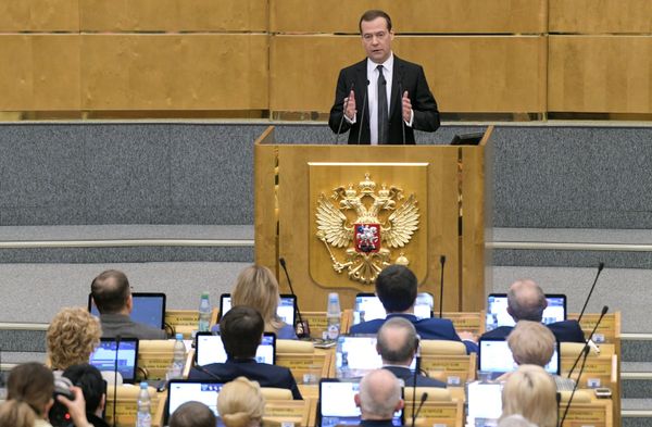 #Председатель правительства РФ Дмитрий Медведев выступает в Государственной Думе РФ с отчетом правительства РФ. 19 апреля 2017 #Председатель правительства РФ Дмитрий Медведев выступает в Государственной Думе РФ с отчетом правительства РФ. 19 апреля 2017