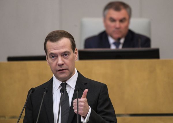 Председатель правительства РФ Дмитрий Медведев на пленарном заседании Государственной Думы РФ. 19 апреля 2017