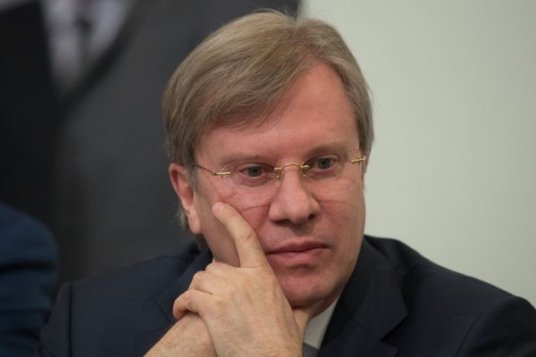 %Виталий Савельев