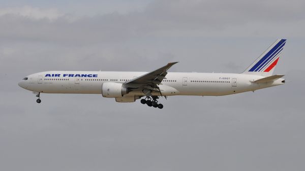 Самолет Boeing 777-300 авиакомпании Air France